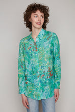 Charger l&#39;image dans la galerie, &quot;The Crocosmia are in Bloom&quot; button front blouse

