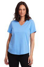 Load image into Gallery viewer, Basic v-neck t-Shirt

