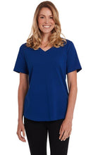 Load image into Gallery viewer, Basic v-neck t-Shirt
